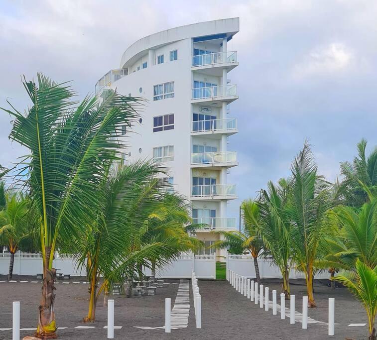 Front Beach Apartment Palo Grande Exterior photo