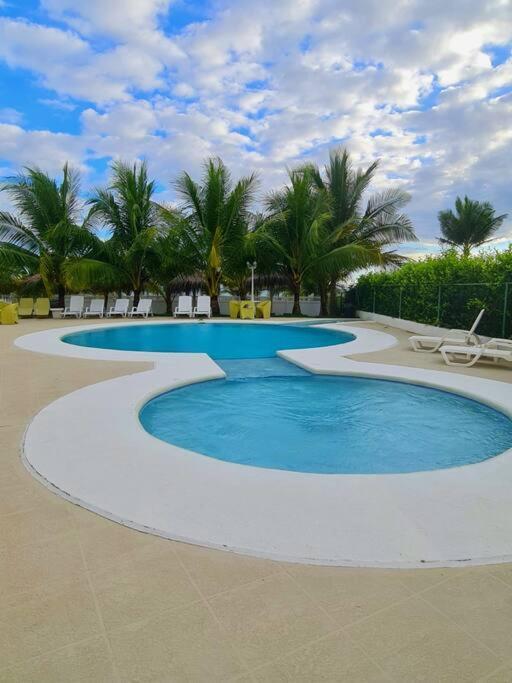 Front Beach Apartment Palo Grande Exterior photo